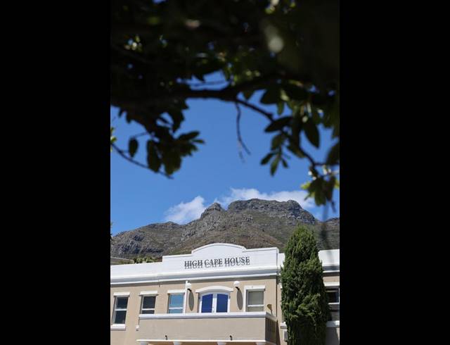 BUSINESS PROPERTY TO RENT IN HIGH CAPE